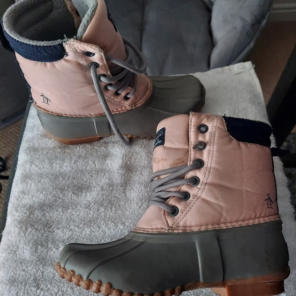 Penguin- pink fleece snowboots size 2